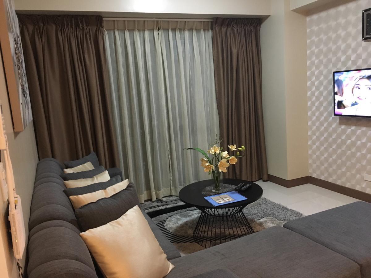 De Luxe 7Qrs Apartment Manila Bagian luar foto